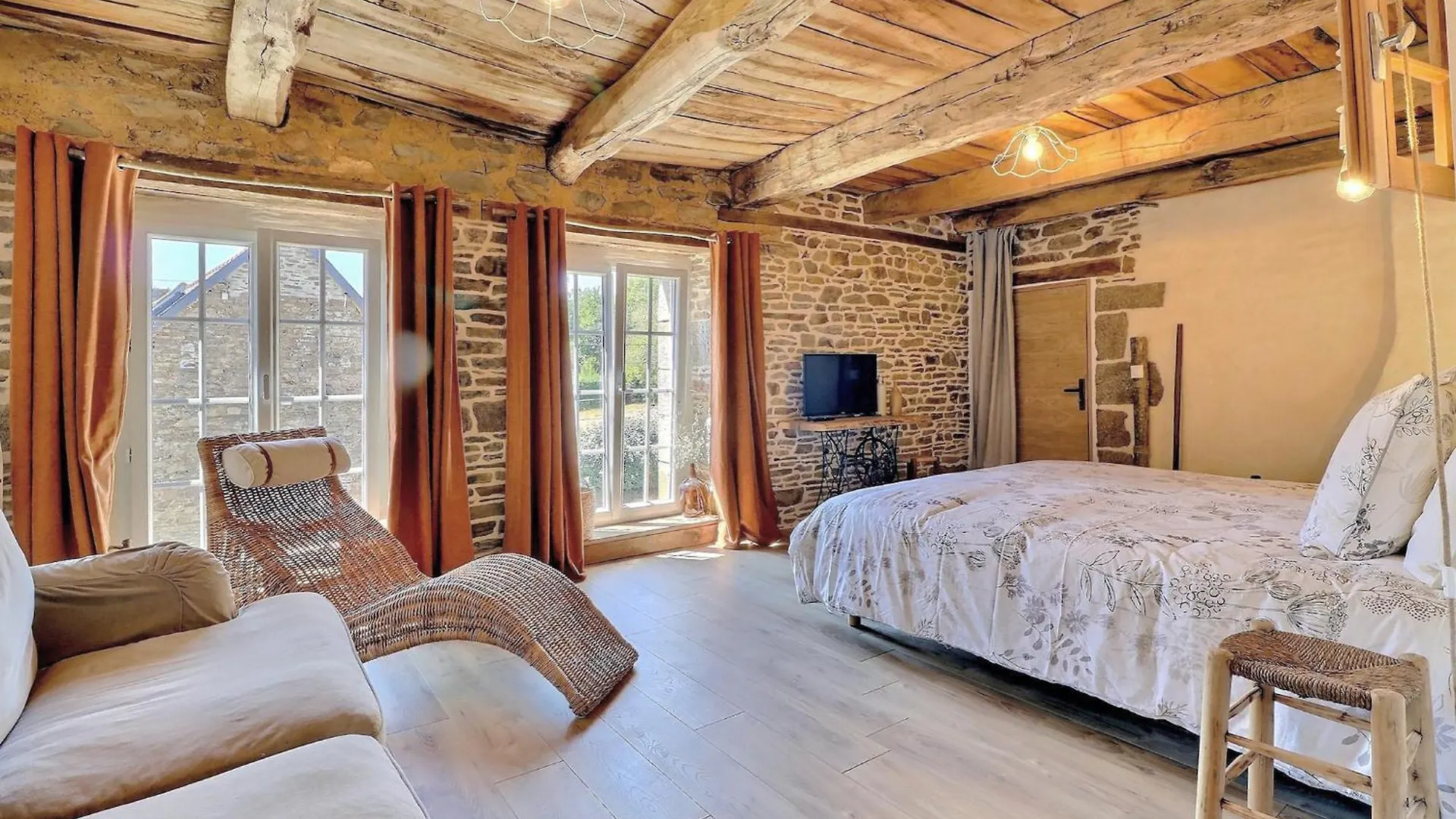 Couette-café Bed and Breakfast Agritourisme Abaé à Sougéal